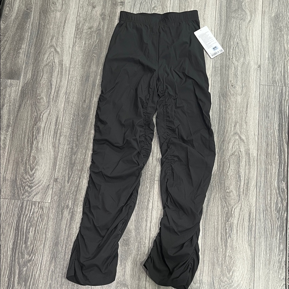 Women’s Lululemon Dqnce studio Slim-fit HR flared pant